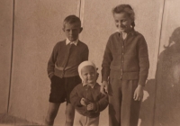 Antonín Křoustek with his siblings