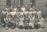 Marie Raisiglová at grammar schoolin 1948, sitting in the front row, first from the right