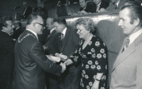Marie Raisiglová receives her award from the Mayor of Prague Zuska, 1981