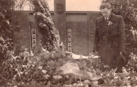 Father at the memorial service for the nine fallen of the 4th Partisan Battalion of Gen. L. Svoboda, Luže 1940s