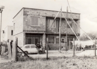 Construction of a family house in Horní Jelení, 1980s