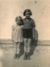 Marie Kábelová with her sister Hanička, 1952