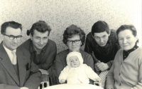 Marie Hnatyšanová with her family, 1963