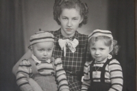 Blanka Čílová, then Šolcová, with her daughter Blanka and son Josef, early 1950s