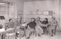 Dressing room in the glassworks in Nové Sedlo, 1970s, Jan Mosebach on the left