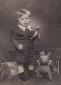 Dieter Neumann, latter 1940s