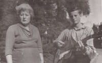 Dieter Neumann with his mother, late 1950s