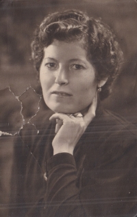 Mother Serena Neumannová, née Goldstein, 1930s