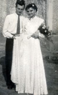 Růžena Kollnerová-de Weij as bridesmaid