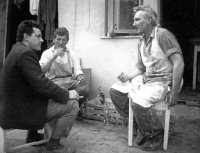 Vilém Lasák visiting his friend Gustav Škrobánek in Svoboda near Štěpánkovice