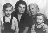 From left Milan Weber, mother Růžena, grandmother Kateřina Doležalová and brother Vladimír, Ostrava, Christmas 1947