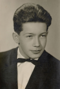Graduation photograph of Václav Divis, 1961