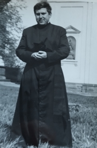 Marian Rudolf Kosík studying in Litoměřice, 1979