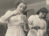Blanka Matějková at work in the laboratory