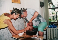 Václava Čoudková making ceramics
