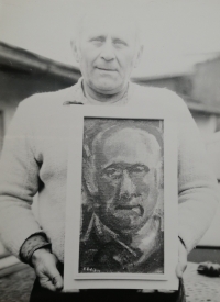 Václava Čoudková's father Václav Vodák with a self-portrait