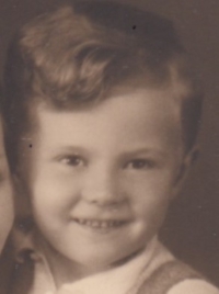 Josef Feld as a five-year-old, 1938