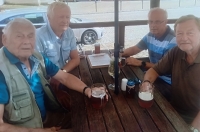 Jiří Valášek (left) during a reunion with his fellow soldiers from the Kašperské Hory garrison of 1968/1969