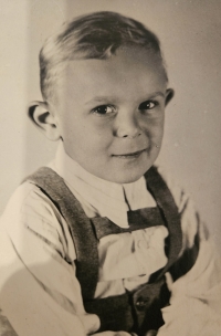 Eduard Vlček 4 years old, year 1944