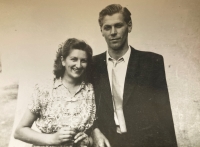 Erich Veselý with his future wife Anna in 1949