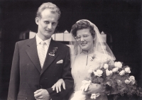 Hana and Jiří Seyčkovi, wedding photograph (1956)
