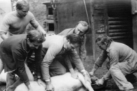 Killing, witness, 2nd from the right, 1984