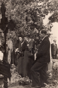 Uncle Rudolf's funeral, from right father, Mrs. Schimandlová, mother