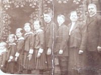 Zemánek family from Žďárná, Jiřina's aunt and uncle with family