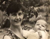 Zuzana Sléhová as a baby with her mother in 1960
