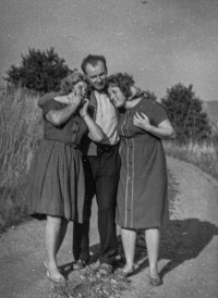 Witness with his wife Hanelore and sister-in-law Eva Zahourová, 1962