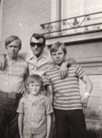 Witness in the middle, from left brother Jozef, Stefan, below son Marian, 1973