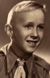 Jaroslav Škaloud, scout promise, 1945