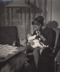 Irena Hirai as a baby with her mother