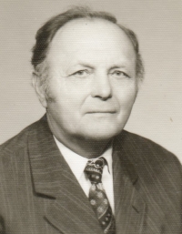 Father Jan Chroust, year of birth 1916