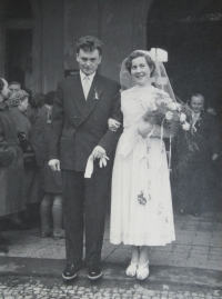 Wedding photograph of Alexander Skalický and Jitka née Nejezchlebová, April 14, 1956