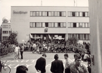 In front of the Czechoslovak Radio in Plzeň, August 1968