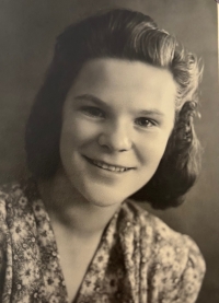 Sister Anička, they called her Anchen and she died at the age of eighteen of diphtheria. The witness was closest to her