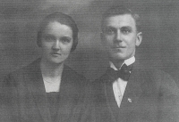 Cecílie Urbancová's parents Cecílie and Lev Vilč in a photo, probably just after their wedding in the mid-1920s