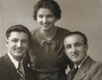 Siblings Alois, Jaroslava and Josef Kalmus, probably 1940s