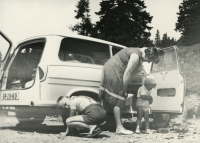 Family car and Cecílie Urbancová with her two children on a trip, second half of the 1960s