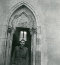 The Golden Crown, entrance to the old chapel and Jiří Urbanec, 9 May 1954