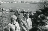 At the Memorial to the Resistance of the Silesian People at Ostrá Hůrka in Háj in Silesia. On the left Cecílie Urbancová with her husband, after 1990