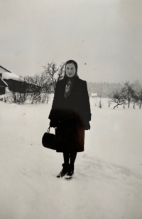 Winters were harsh at Studánka. Elfriede Kunze-Concewitz, 1944