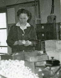 Jana Machová during inspection of prefabricated porcelain, Elektroporcelán n.p.