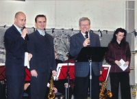 Václav Kášek (at the microphone) speaking on the 15th anniversary of the Wolf company in Horoměřice