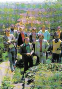 Ladislav Štaidl's band accompanying Karel Gott, Vincenc Kummer on the left in the back row, Prague, 1973