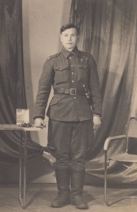 Jaroslav Suchánek, father of Frída Ficková, as a soldier of Svoboda's army