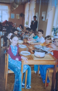 Alena Zdražilová in the school canteen at the Waldorf school