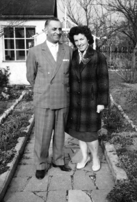 Anna Macečková visiting her eldest brother Štěpán in Germany