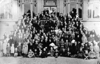 Refugees from Hlučín and the local nuns on Wangerooge Island in the North Sea, 1938. Anna Macečková is in the first row of children, standing ninth from the right with her handbag